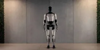 Tesla anuncia inversión histórica y giro estratégico. Apostará por la IA y robots Optimus