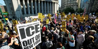 Manifestaciones obligan a Trump a mover jefe del ICE en Minnesota
