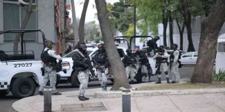 Trasladan restos de "El Mencho" a la FEMDO en CDMX bajo máximo despliegue de seguridad