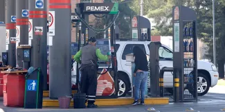 Intentan frenar el “gasolinazo”
