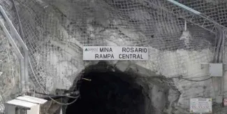 Hallan con vida a los 4 mineros atrapados en mina El Rosario. Inyectan oxigeno al lugar