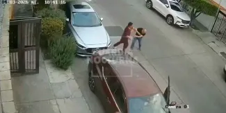 IMÁGENES SENSIBLES. Es imputado oftalmólogo que golpeó a pareja de adultos mayores en Guadalajara