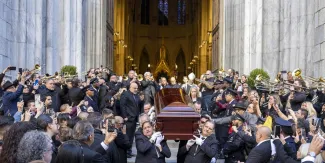 Nueva York rinde homenaje a Willie Colón entre ritmos de salsa y trombones