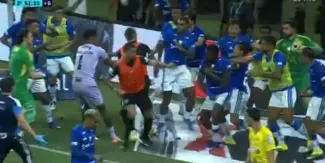 Cruzeiro vence a Atlético Mineiro y conquista el Campeonato Mineiro tras final marcada por una pelea campal
