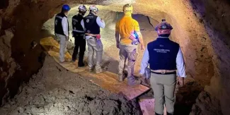Rescatan a primer minero en Sinaloa tras más de 100 horas atrapado