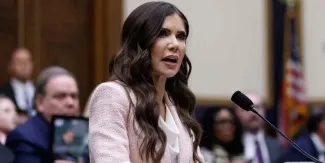 Trump destituye a Kristi Noem tras muerte de dos estadounidenses en operativos del ICE