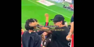 VIDEO. Padre violento corrige a su hijo en el en estadio BBVA. Metraje divide opiniones