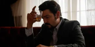 Diego Luna vence a Johnnie Walker tras 14 años: SCJN ordena pagarle millonaria indemnización