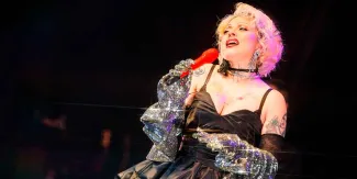  Mon Laferte llega con su espectáculo “Femme Fatale 2026”