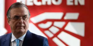 Marcelo Ebrard en la mira: revelan privilegios de su hijo en embajada de Londres