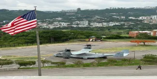 Aeronaves de EE. UU. aterrizan en embajada de Venezuela durante un sorpresivo ejercicio militar