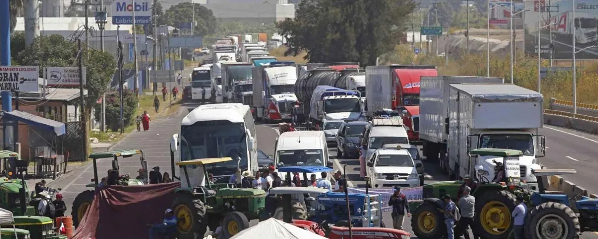 Agricultores rompen diálogo con Segob y anuncian más megabloqueos
