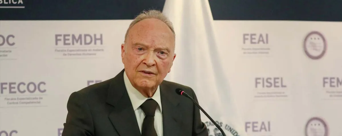 Gertz Manero ocultó por años sus declaraciones patrimoniales junto a 12 altos mandos de la FGR