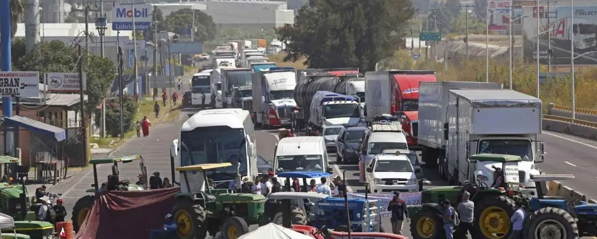 Ley de Aguas avanza en Diputados mientras crece la inconformidad y los bloqueos de campesinos