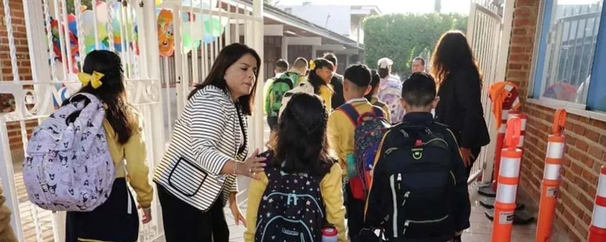 Regresan a clases más de 34.5 millones de estudiantes en México