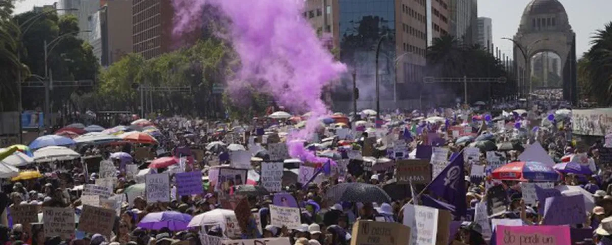 Gobierno de la CDMX reconoce la marcha pacífica de las mujeres y lamenta incidentes aislados