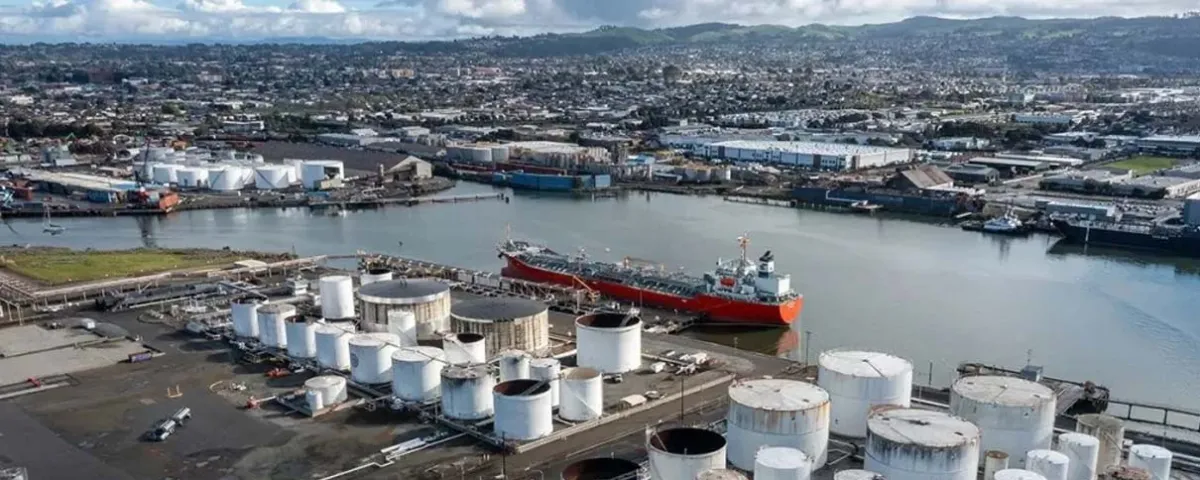 Cierre del Estrecho de Ormuz obliga a liberar petróleo de reservas mundiales