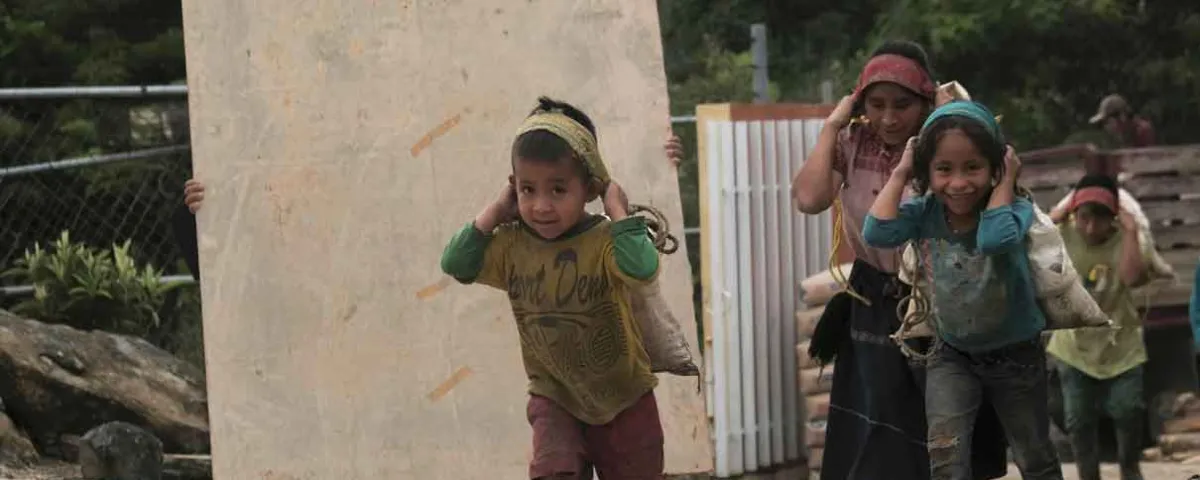 Educación indígena en Chiapas enfrenta crisis por falta de maestros y carencias estructurales