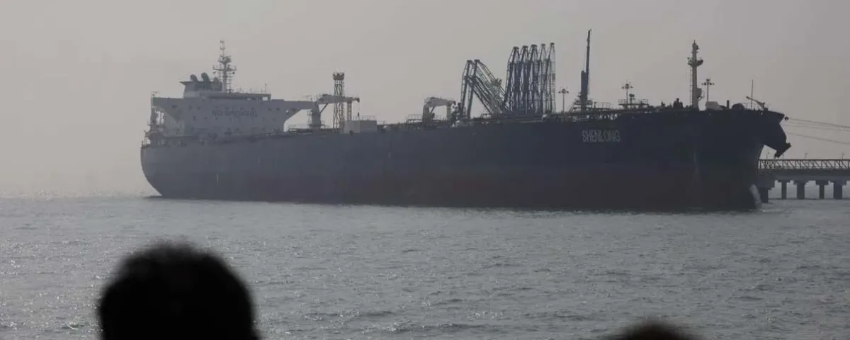 Irán vuelve a cerrar el estrecho de Ormuz y exige a Trump levantar su bloqueo