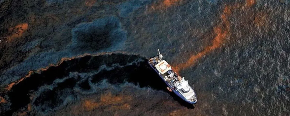 Sheinbaum: “no ocultamos nada” sobre derrame en Golfo