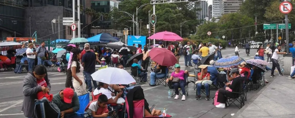 Hasta muertos cobran en la CNTE: detectan desvíos millonarios en nómina educativa